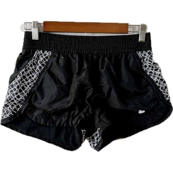 Nike Black and White Athletic Shorts Lightweight Moisture-Wicking - Picture 1 of 5